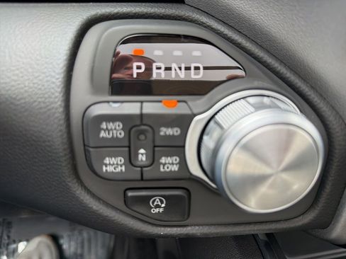 New 2026 RAM 1500 Laramie AWD/4WD image 15