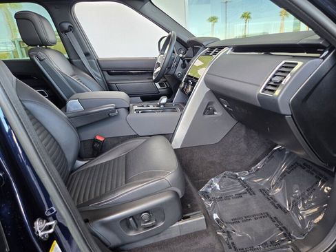 Used 2023 Land Rover Discovery S AWD/4WD image 19