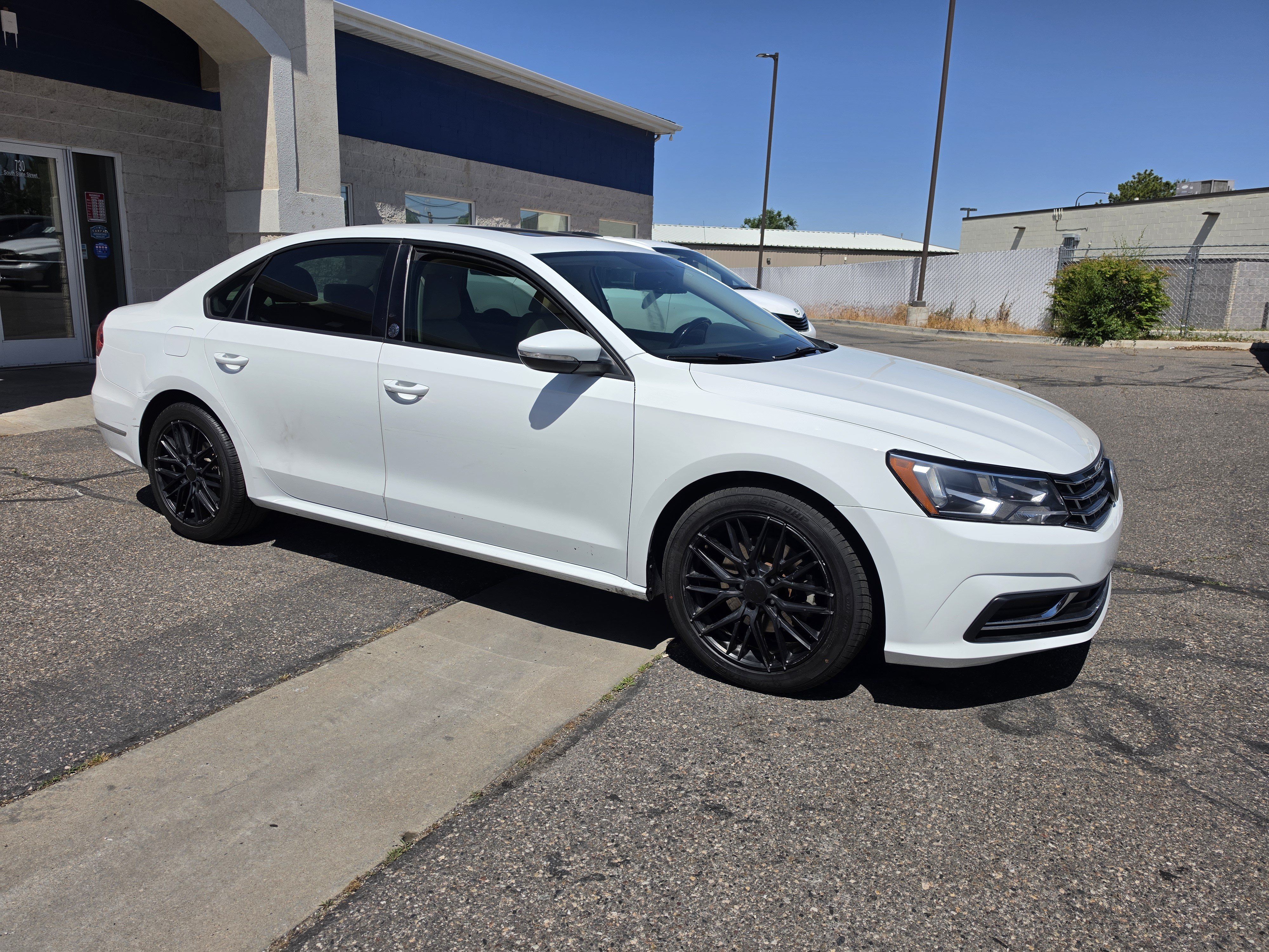 Used 2019 Volkswagen Passat 2.0T Wolfsburg w/ Wheels & Sunroof Package FWD image 7