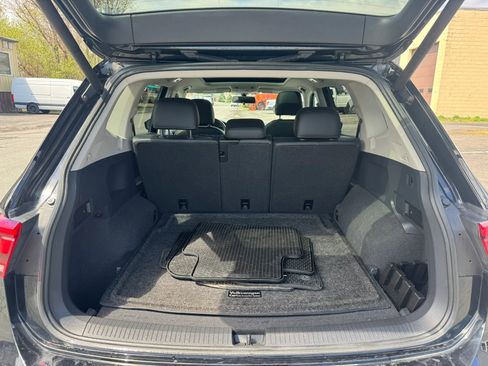 Used 2018 Volkswagen Tiguan SEL image 25