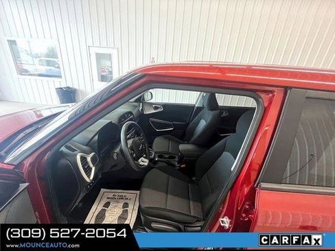 Used 2023 Kia Soul LX w/ LX Technology Package FWD image 16