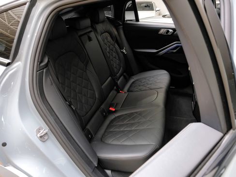 Used 2025 BMW X6 xDrive40i AWD/4WD image 39