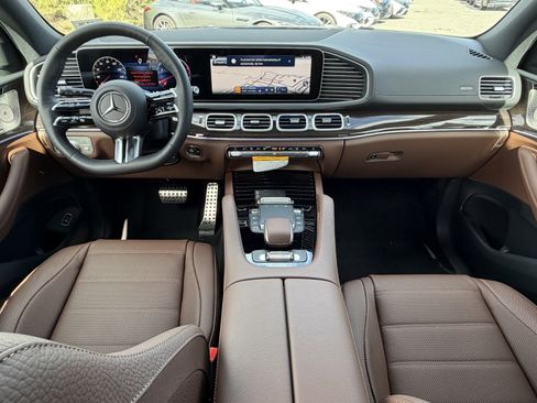 New 2026 Mercedes-Benz GLS 450 4MATIC image 32