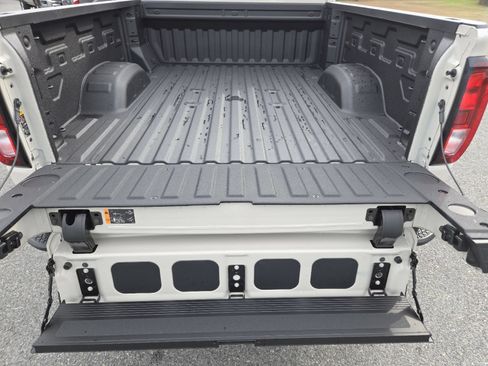 New 2026 GMC Sierra 2500 Pro w/ 1SA Pro Safety Plus Package AWD/4WD image 19