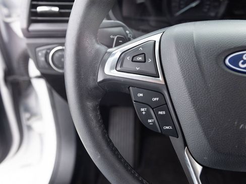 Used 2018 Ford Fusion SE w/ Equipment Group 201A FWD image 35