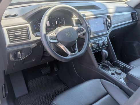 Used 2022 Volkswagen Atlas SEL AWD/4WD image 10