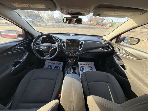 Used 2016 Chevrolet Malibu LT FWD image 10