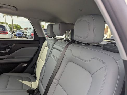 Used 2022 Lincoln Corsair FWD image 17