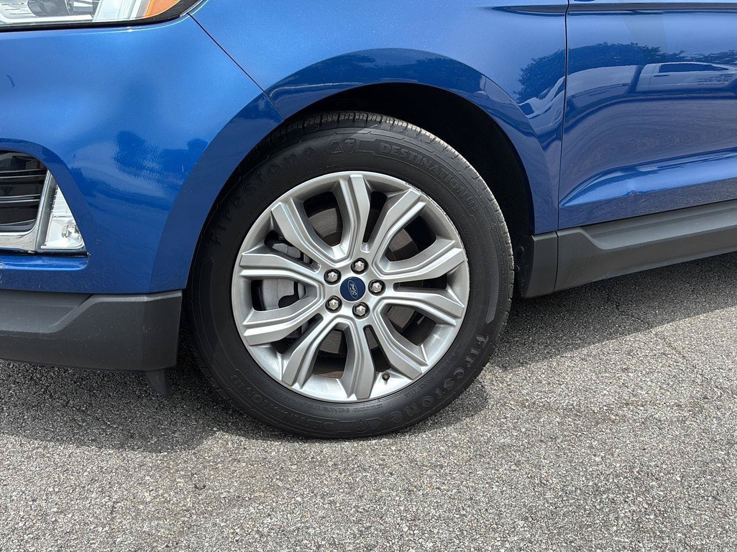 Used 2021 Ford Edge Titanium w/ Cargo Accessory Package FWD image 29