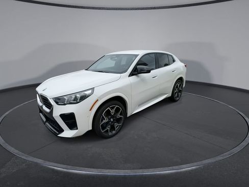 Used 2024 BMW X2 M35i image 4