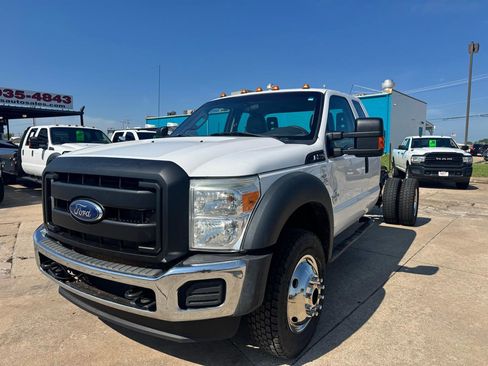 Used 2016 Ford F550 4x4 SuperCab Super Duty image 2