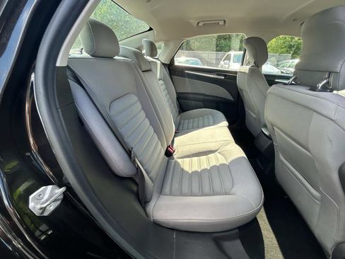 Used 2014 Ford Fusion S image 15