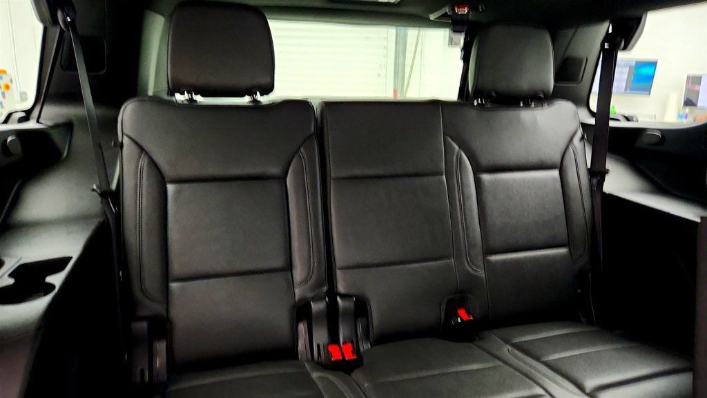 Used 2023 Chevrolet Tahoe Z71 w/ Luxury Package AWD/4WD image 24