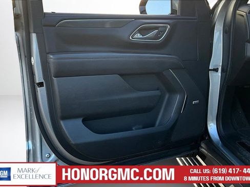 Used 2023 GMC Yukon XL AT4 w/ Technology Package image 19