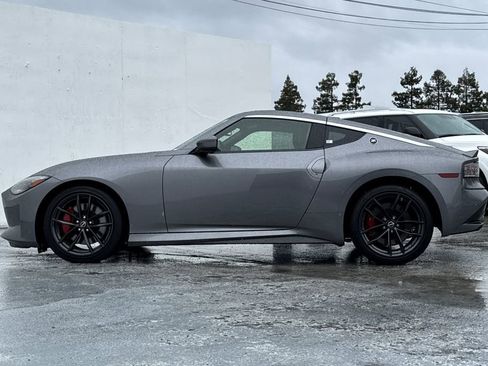 Used 2025 Nissan Z Performance w/ Floor Mat Package RWD image 6