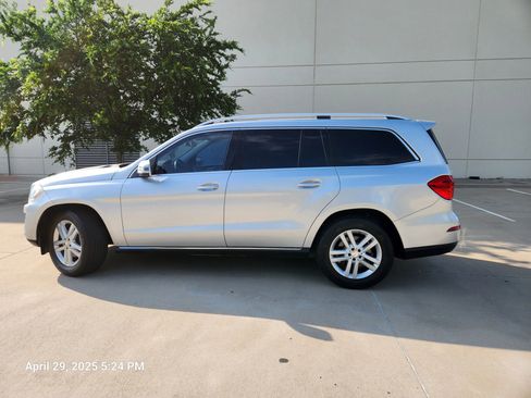 Used 2014 Mercedes-Benz GL 350 BlueTEC 4MATIC image 6