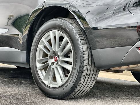 Used 2020 Jaguar F-PACE Prestige image 12