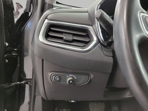 Used 2023 Chevrolet Equinox LT image 11