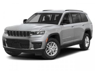 Used 2024 Jeep Grand Cherokee L Limited w/ Black Appearance Package AWD/4WD video 4