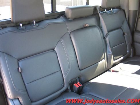 Used 2022 Chevrolet Silverado 2500 LTZ w/ LTZ Premium Package AWD/4WD image 38