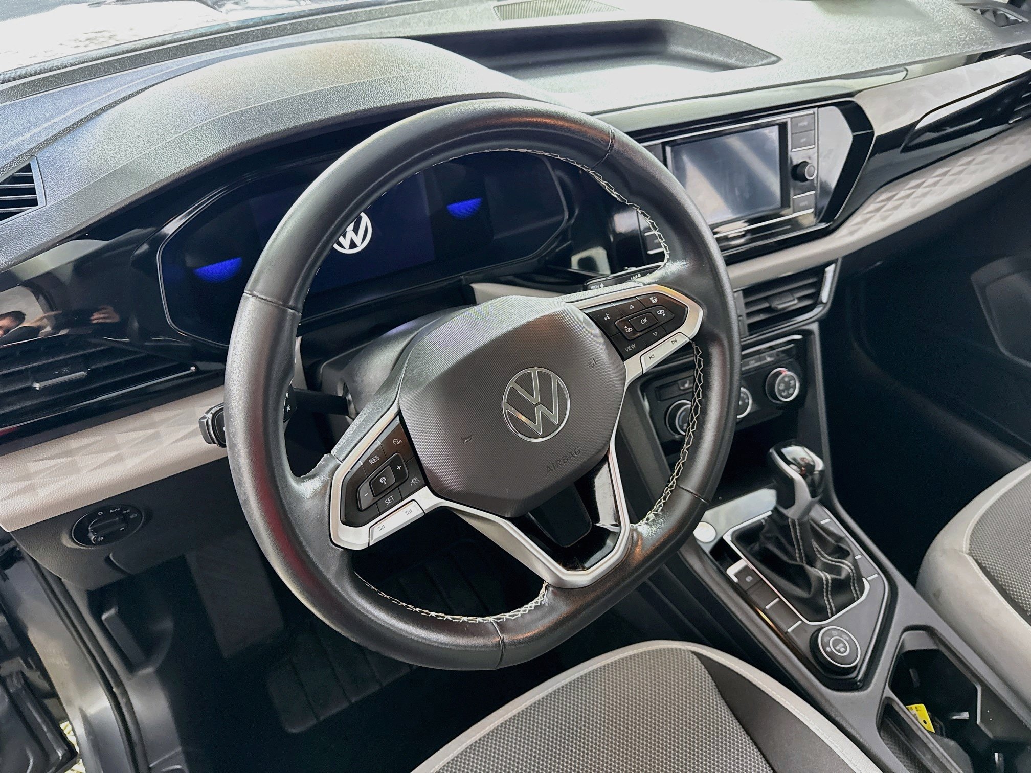 Used 2023 Volkswagen Taos S w/ Driver Assistance Package AWD/4WD image 12
