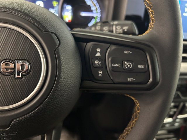 Used 2024 Jeep Wrangler Unlimited AWD/4WD image 24