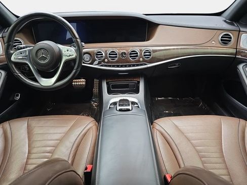 Used 2018 Mercedes-Benz S 560 Sedan image 13