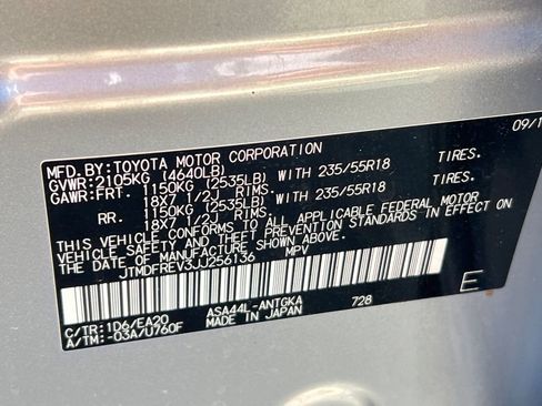 Used 2018 Toyota RAV4 Limited w/ All Weather Liner Package AWD/4WD image 29