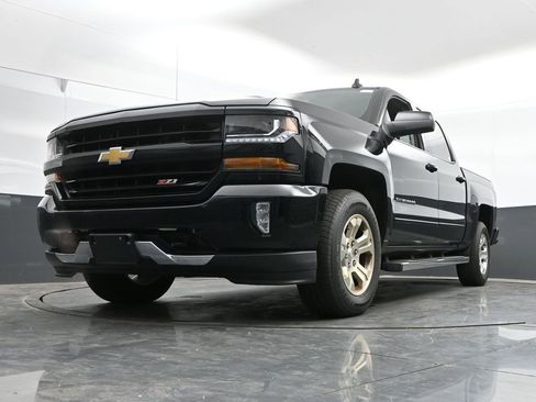 Used 2018 Chevrolet Silverado 1500 LT w/ All Star Edition AWD/4WD image 41