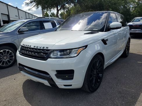Used 2017 Land Rover Range Rover Sport SE AWD/4WD image 2