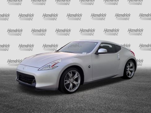 Used 2011 Nissan 370Z Coupe w/ Sport Pkg RWD image 5