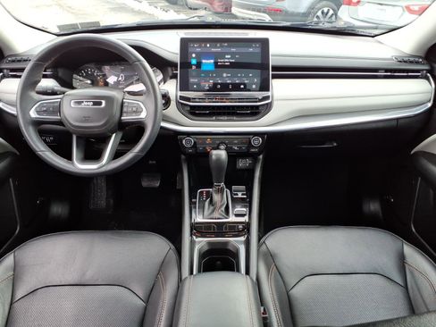 Certified 2022 Jeep Compass Limited w/ Sun and Sound Group image 7