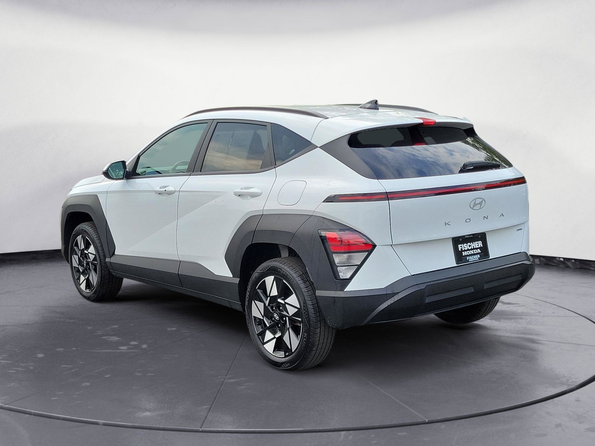 Used 2025 Hyundai Kona SEL AWD/4WD image 4