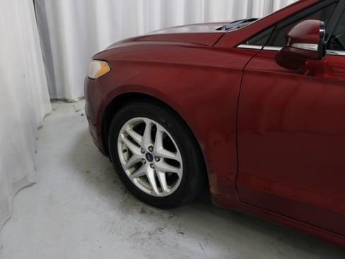 Used 2014 Ford Fusion SE FWD image 29