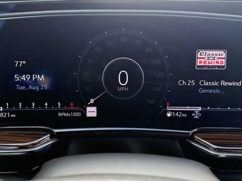 Used 2022 Cadillac Escalade Premium Luxury AWD/4WD image 70