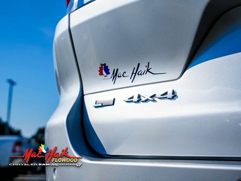 Used 2022 Jeep Grand Cherokee L Summit w/ Luxury Tech Group V image 8