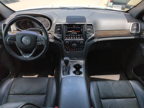 Used 2018 Jeep Grand Cherokee Overland RWD image 15