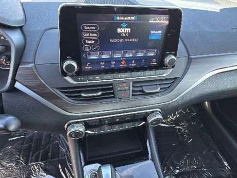 Used 2023 Nissan Altima 2.5 SV FWD image 15