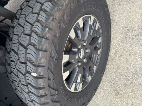 Used 2019 Nissan Titan PRO-4X w/ Pro-4x Convenience Package image 17