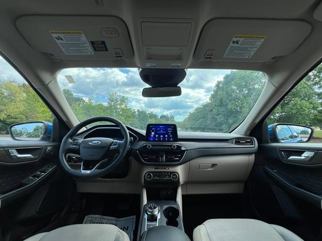 Used 2020 Ford Escape Titanium AWD/4WD image 24