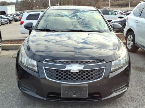 Used 2013 Chevrolet Cruze LT image 2