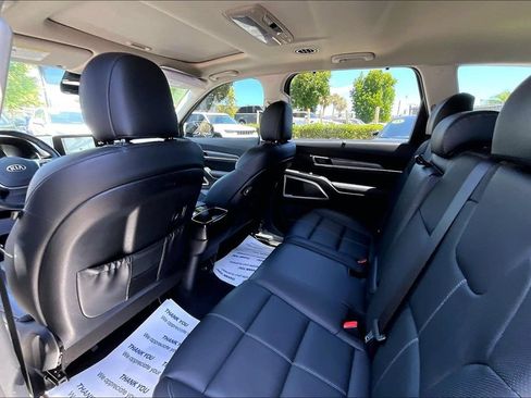 Certified 2021 Kia Telluride EX w/ Towing Package AWD/4WD image 16