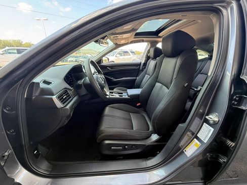 Used 2020 Honda Accord EX image 13