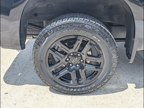 Used 2025 Chevrolet Silverado 1500 LT Trail Boss w/ Convenience Package II AWD/4WD image 20