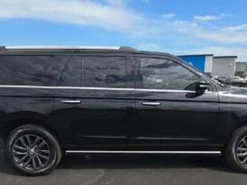 Used 2021 Ford Expedition Max Limited image 2