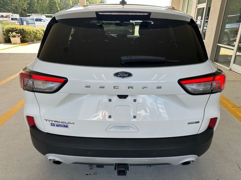 Certified 2020 Ford Escape Titanium AWD/4WD image 11
