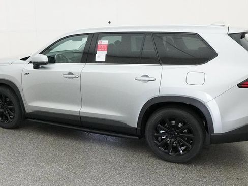 New 2026 Toyota Grand Highlander FWD image 20