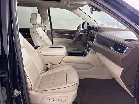 Used 2023 GMC Yukon Denali image 52
