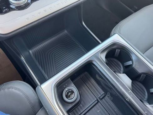 New 2026 Ford Expedition Active image 27