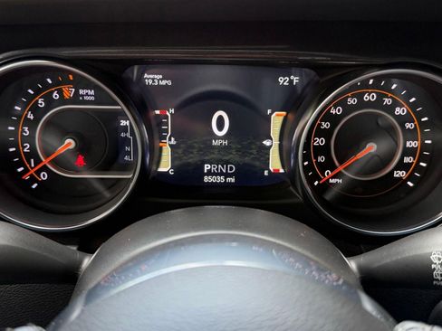 Used 2021 Jeep Wrangler Unlimited Sahara AWD/4WD image 17
